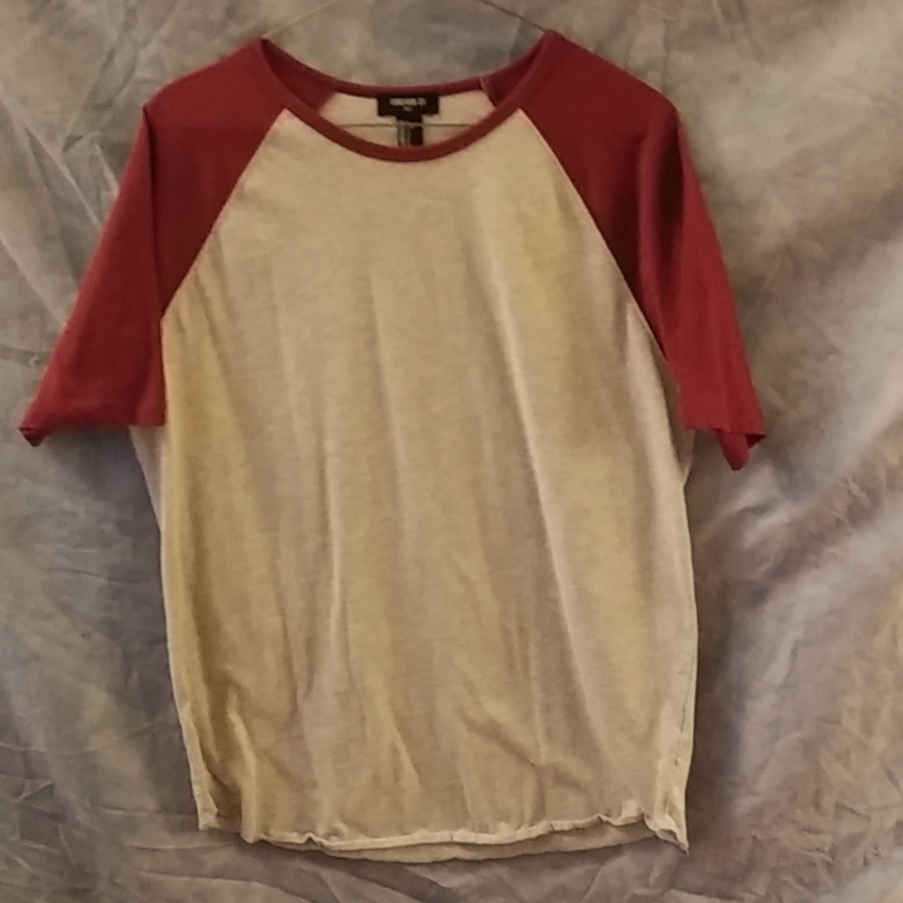 Forever 21 men's Raglan short sleeve shirt
